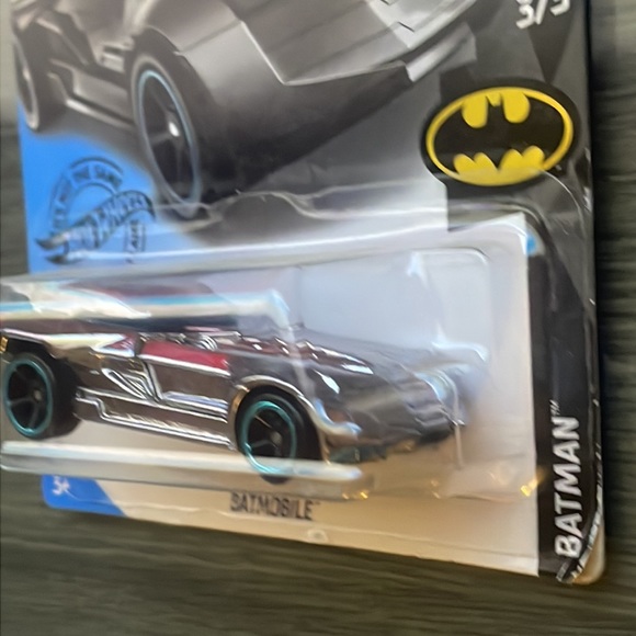 2017 DC  Batmobile - Picture 3 of 7